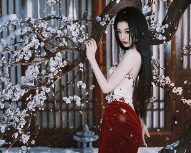 网传侯明昊与孔雪儿恋情引热议！双方工作室辟谣
