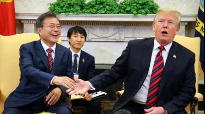 美国在疫情悬崖边晃荡，想求援中国却张不开嘴？