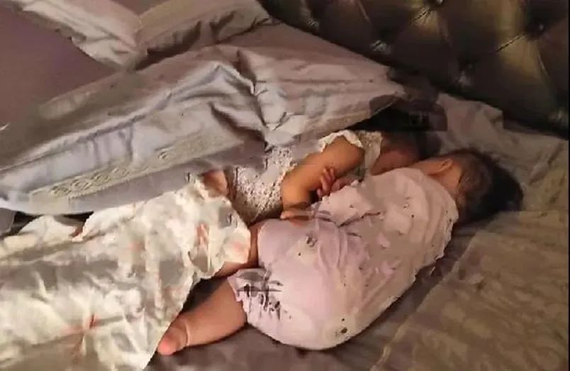 何猷启前妻回娘家贵妇不再…带俩女儿睡大巴，自曝眼睛已哭肿