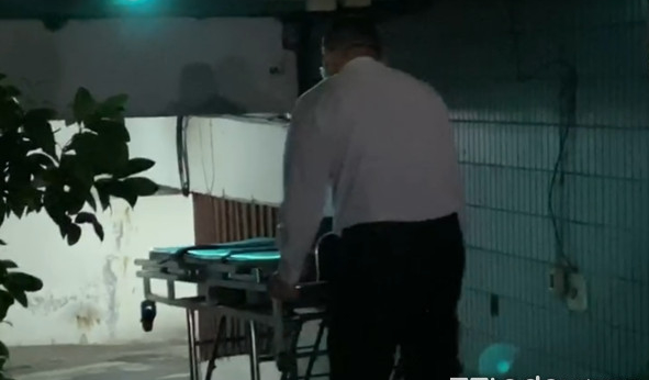 女星罗霈颖遗体移送殡仪馆，警方初判排除他杀：疾病引发猝死