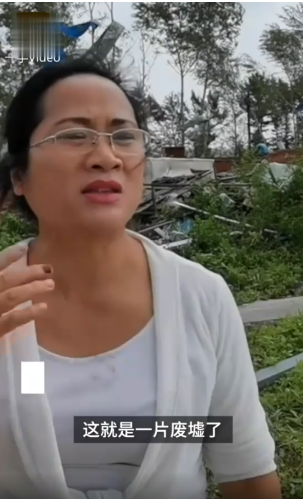 现场惨烈！黑龙江乡镇遭龙卷风房盖满天飞 热闹街区转眼变废墟