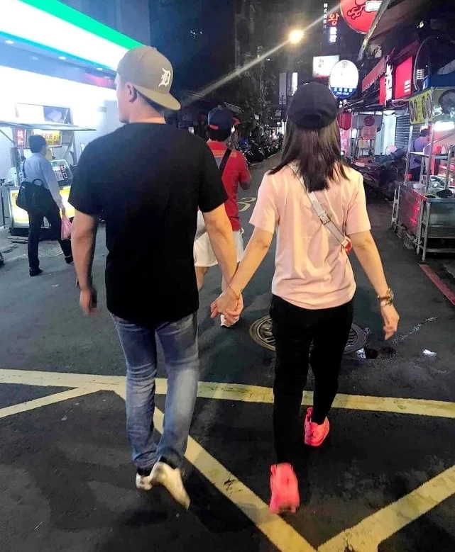 霍建华林心如女儿“小海豚”真名被曝光 网友：好接地气