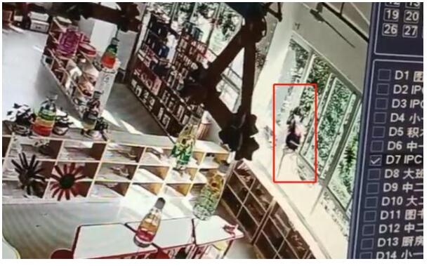 【后续来了】4岁女童被锁幼儿园二楼反思坠楼 半个小时后悲剧发生了...