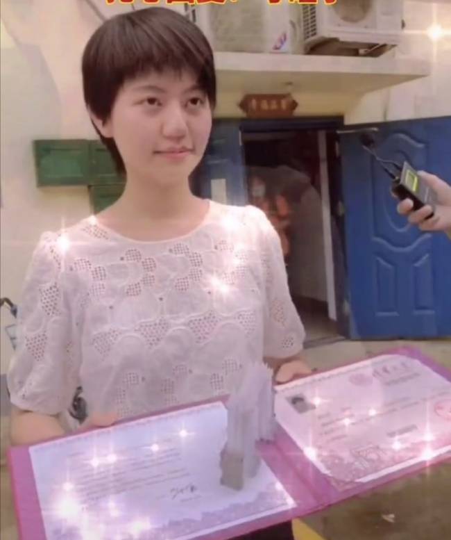 收到清华通知书女生说北大考砸了是怎么回事？具体什么情况？终于真相了，原来是这样！
