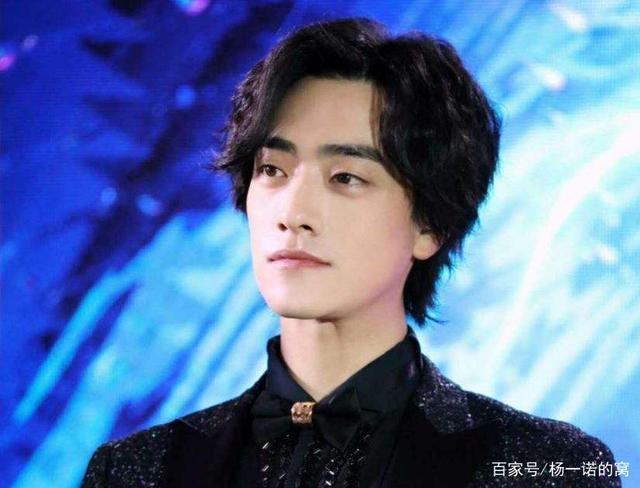 坐等官宣!郑云龙恋情疑曝光 神秘女子到底是谁?什么来头?