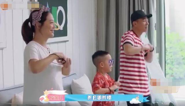 可怜天下父母心！应采儿生二胎的原因：需要孩子的陪伴