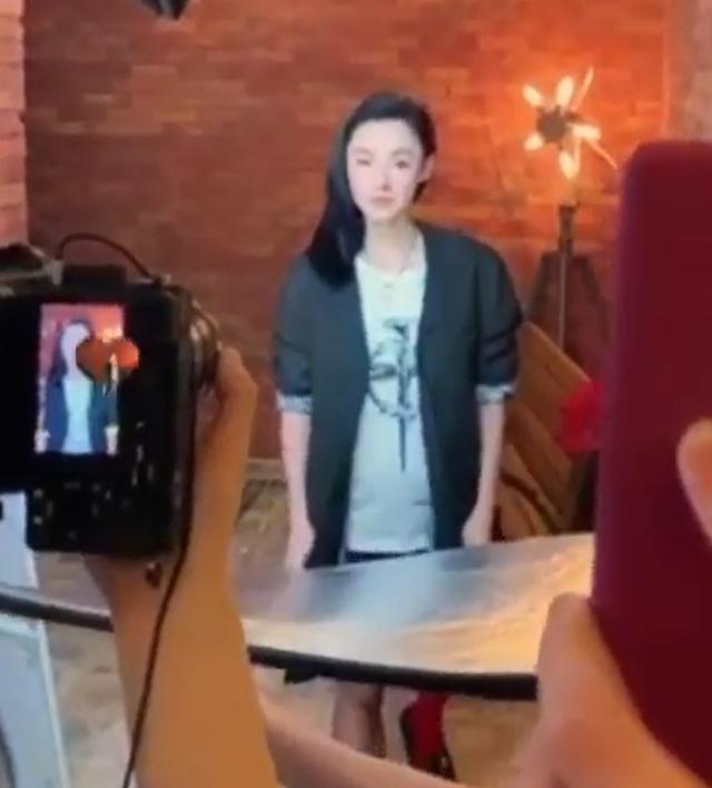 张柏芝小腹凸起被疑怀四胎是真的吗?蜜汁操作耐人寻味!