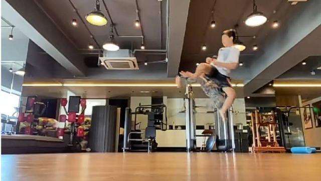 甄子丹上亿豪宅让关之琳连赞“好漂亮”，内设健身房音乐厅