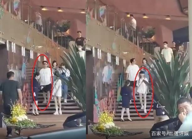 王校长太豪气！王思聪带女生现身楼盘看房上热搜 这次的长腿美女是谁？