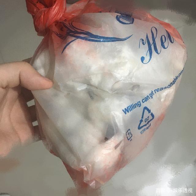 哈哈哈哈！王俊凯送的棉花被粉丝的妈妈种了，还长出了一堆棉花