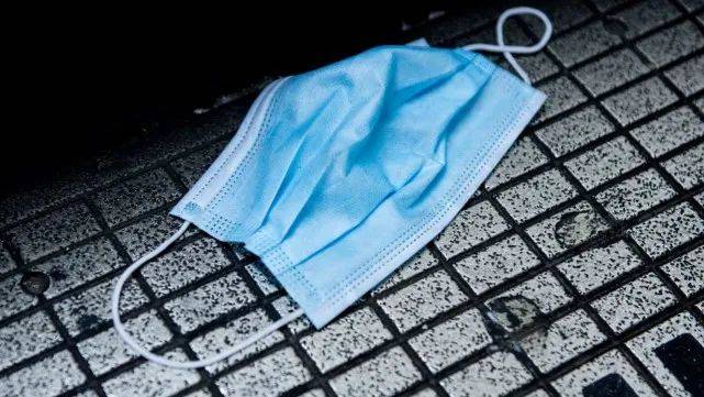 印尼一省惩罚不戴口罩者：为新冠死者挖坟墓