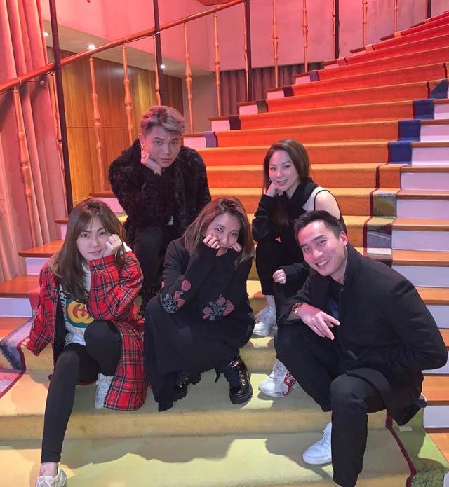 赖弘国深夜与富家千金开豪车约会,女方情史丰富专搭小鲜肉