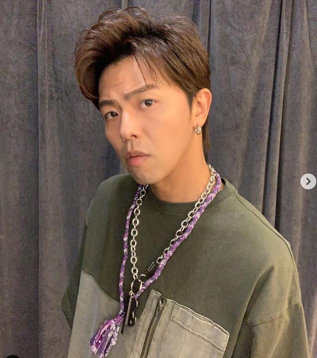 黄鸿升追悼会现场:女友情绪几近崩溃,张钧甯贾静雯哀伤落泪