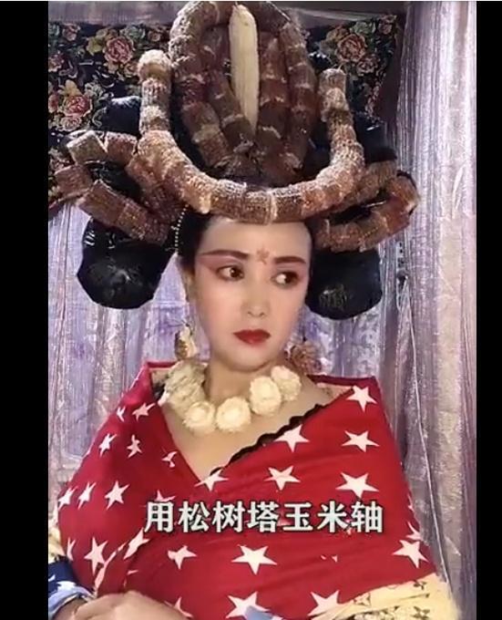 女子用食材做千件古装头饰 只要颜值高戴啥都好看!