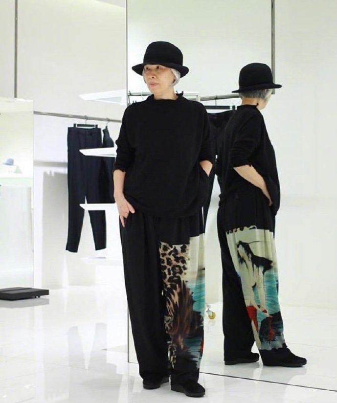 周杰伦妈妈太fashion!周董大喊:比我还会穿