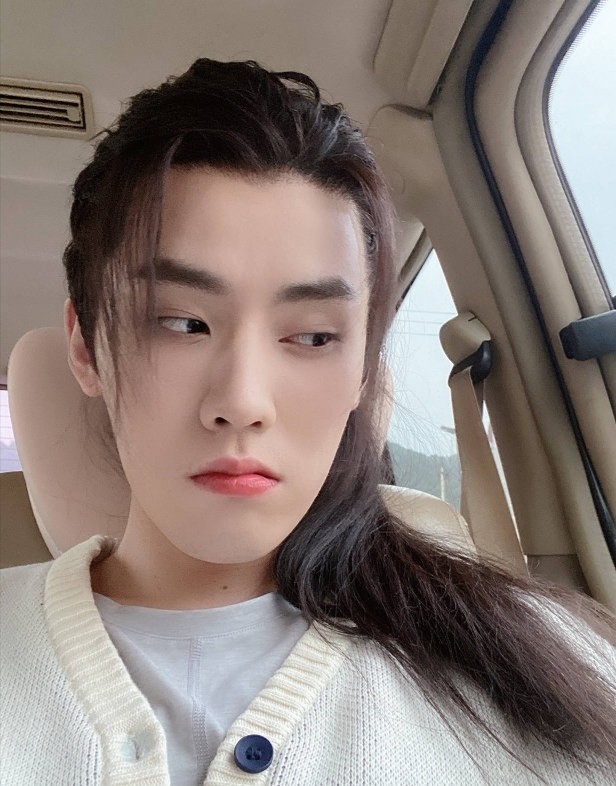 文采不错！任豪借大海和月亮的故事回应恋情：月亮离开了 大海平静如初