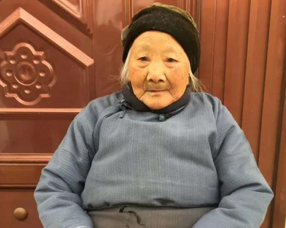 【孤单】浙江最长寿老人出生于清代 已经113岁