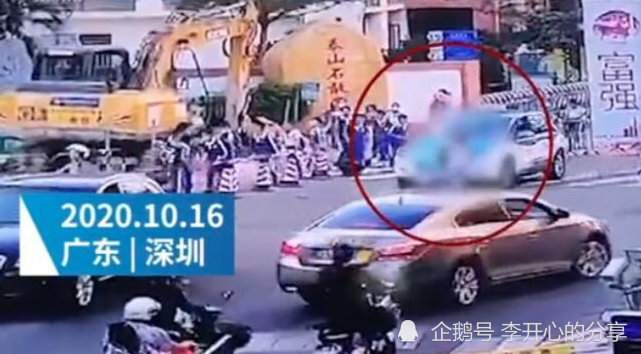 出租车撞倒小学生未刹车再撞奥迪 现场发生了什么？