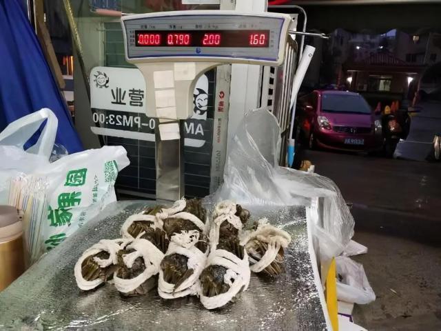套路多多!网友买大闸蟹被坑惨,客服一句话气炸