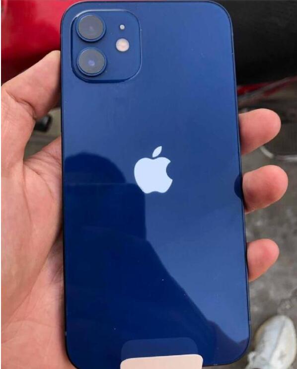 【吃瓜围观】iPhone12一半用户选蓝色 iPhone12开售排队