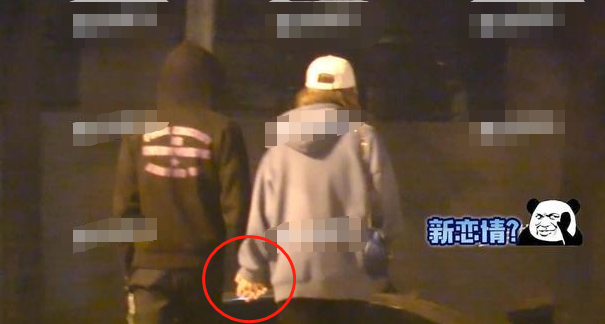俩月换三个女友?张一山闪电分手后与神秘美女十指紧扣
