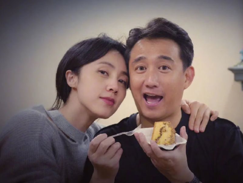 孙莉炫耀黄磊深夜为她做的菜 深夜撒把狗粮