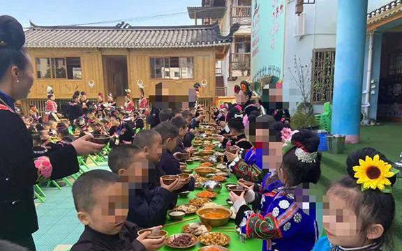 教育局回应一幼儿园让孩子学敬酒说了什么？