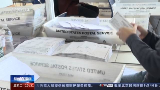 美国连续多天单日新增新冠肺炎确诊病例超过10万例 专家严厉警告
