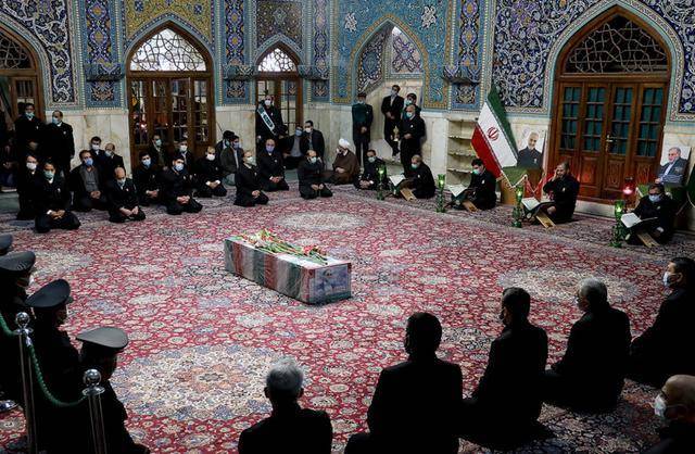 伊朗为核科学家举行国葬，并发布四名嫌犯照片进行搜捕