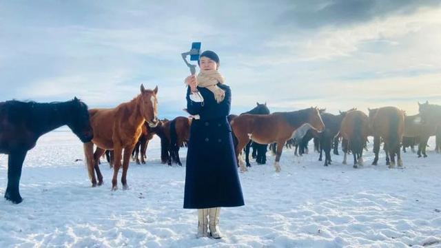 百万打赏用于公益!女副县长雪地策马爆红:已停直播