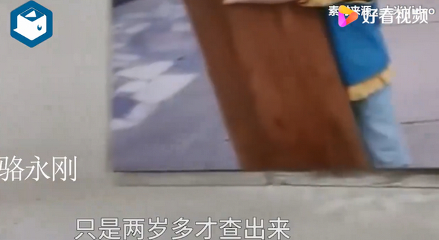 感动！成都一父亲摆摊照顾因病沉睡女儿12年，坚信会醒的