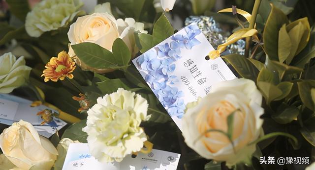 【围观】95后女生做寿衣模特，到底发生了什么？