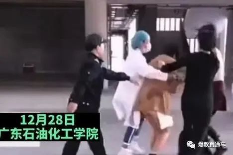 【后续】被泼化学物质女生或会毁容留疤，现场到底发生了什么？