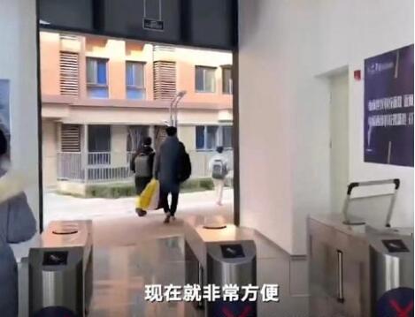 一步到“胃”！西安一地铁可直达高校食堂 干饭人专用地铁线