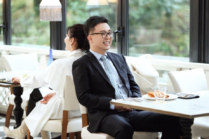 怦然再心动节目组声明 黄奕约会对象被曝骗婚、劈腿?