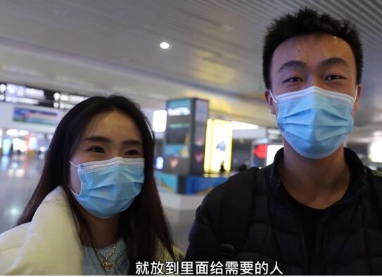 杭州车站免费发口罩乘客不拿反放，网友：太暖心了！