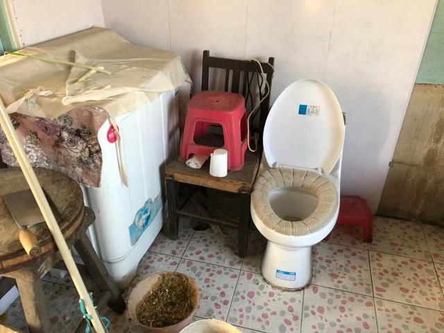 新华社评投资上亿建8万厕所废弃5万 惠民工程成了