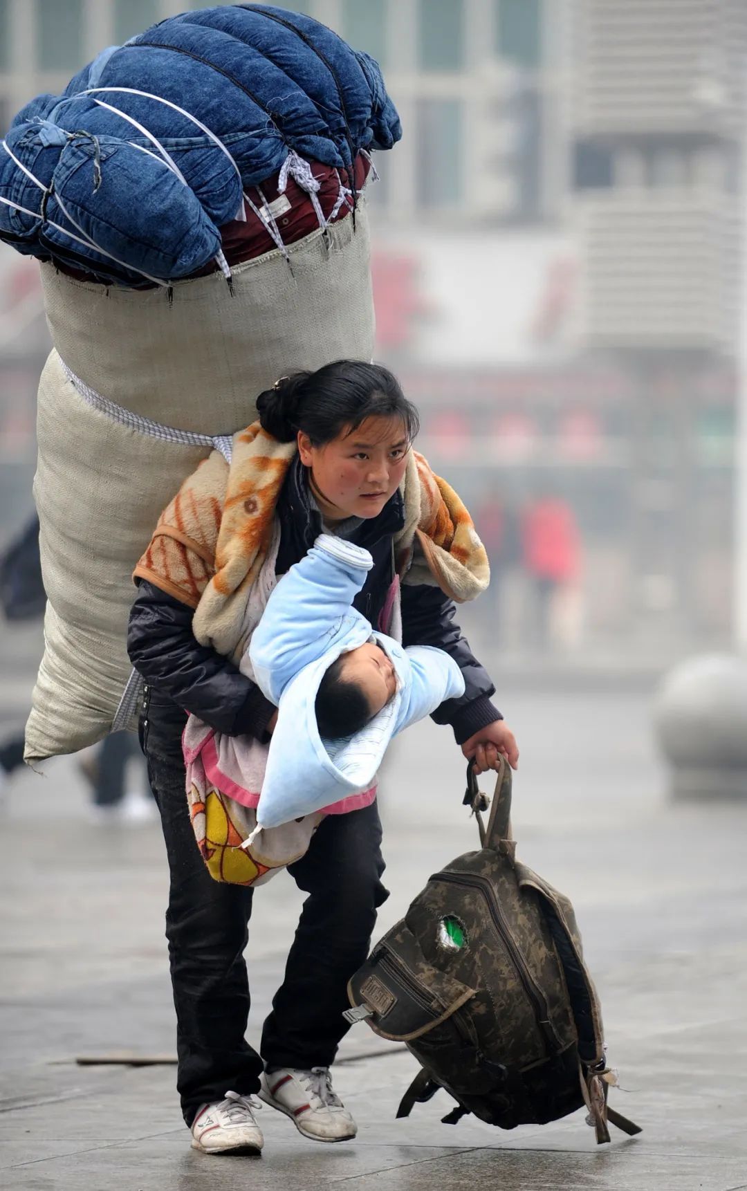 令人感动！11年前那位感动中国的“春运母亲”，找到了！