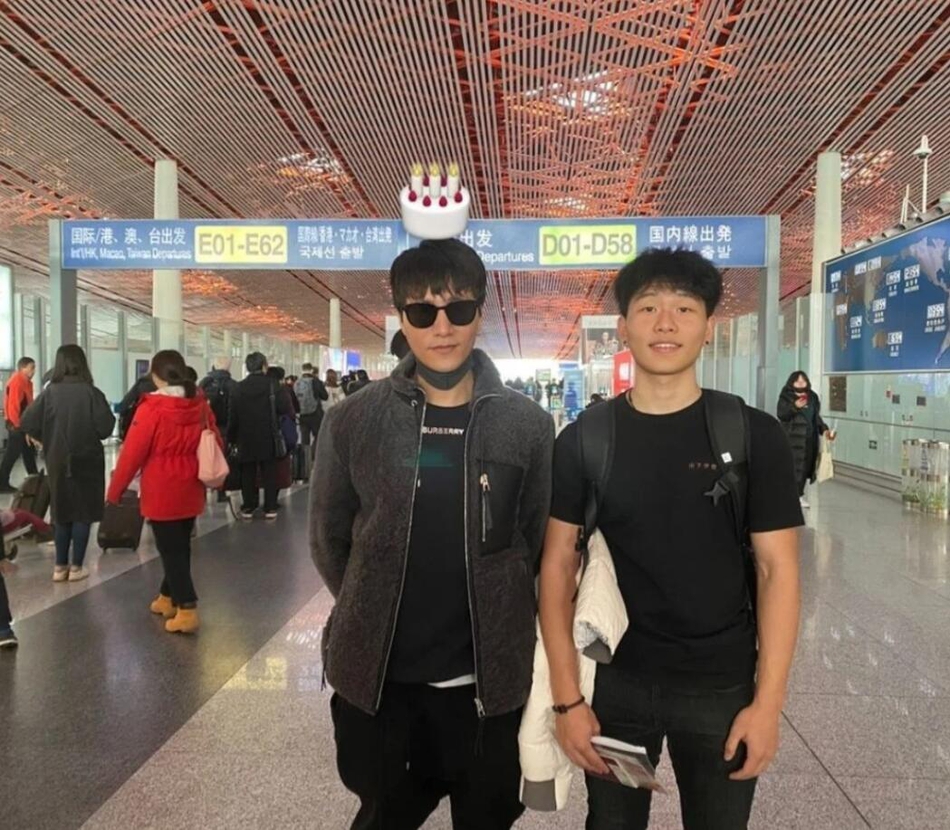 陈坤儿子为他庆生，感慨父子一年未相见