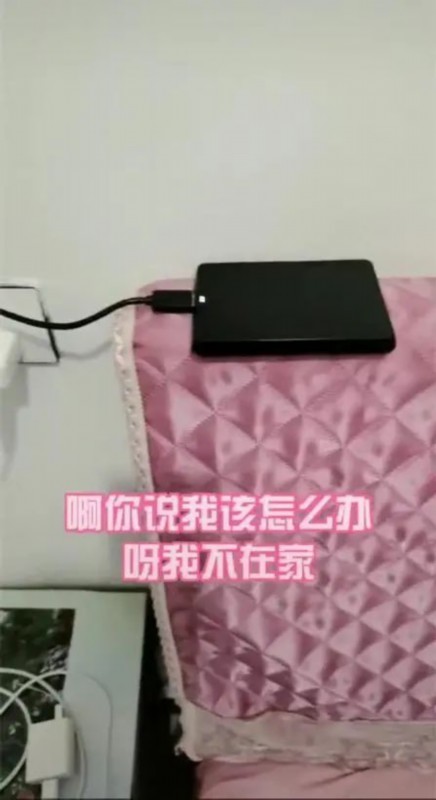 亮面改磨砂?老父亲用钢丝球帮儿子洗车 背后原因令人动容