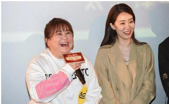 耿直又机智！贾玲高情商回应催婚 玲玲子果然开口笑