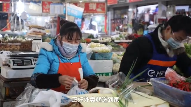 厉害了！大学生继承父辈菜摊年入百万，具体是啥情况？