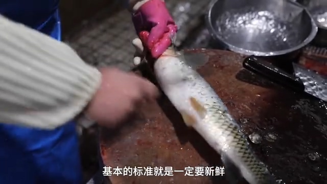 厉害了！大学生继承父辈菜摊年入百万，具体是啥情况？