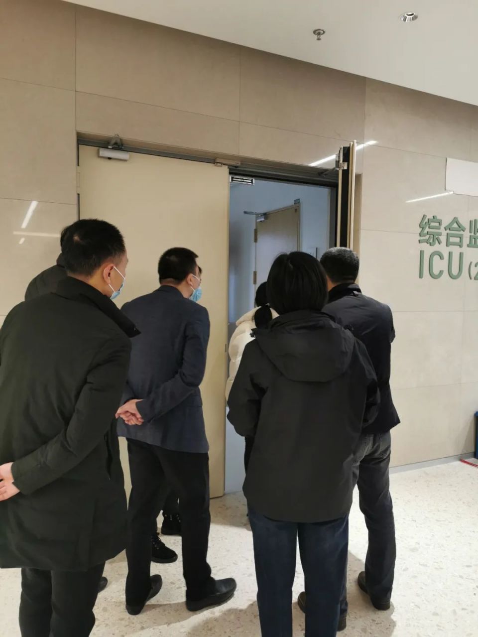 心疼！杭州36岁刑警办案时坠楼 出事那天他勘查了4个现场！ 
