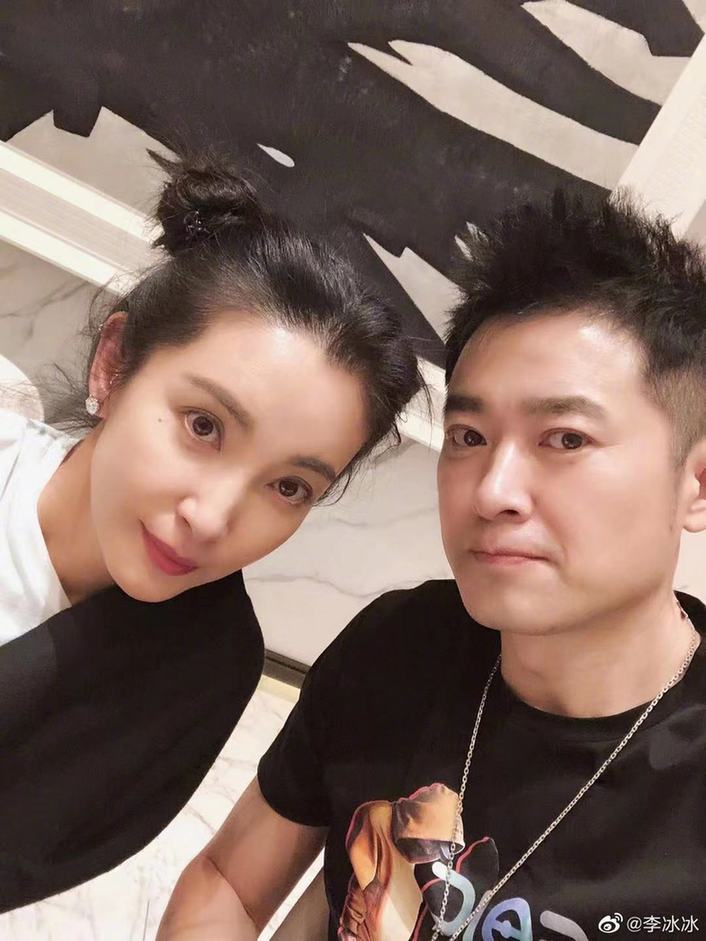 近30年的友情!李冰冰晒照为任泉庆48岁生日