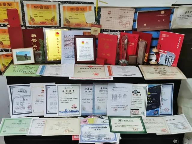 高校学霸作息表曝光,密密麻麻……网友:看呆了!