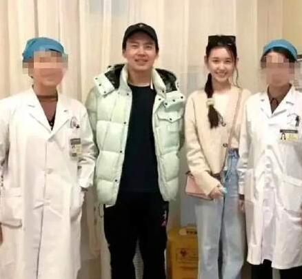 蒋依依陪郭麒麟做手术疑似热恋 粉丝澄清：碰巧遇到