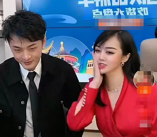 又上热搜!辛巴直播拉着老婆连踢5脚,女方曾被当众扇脸