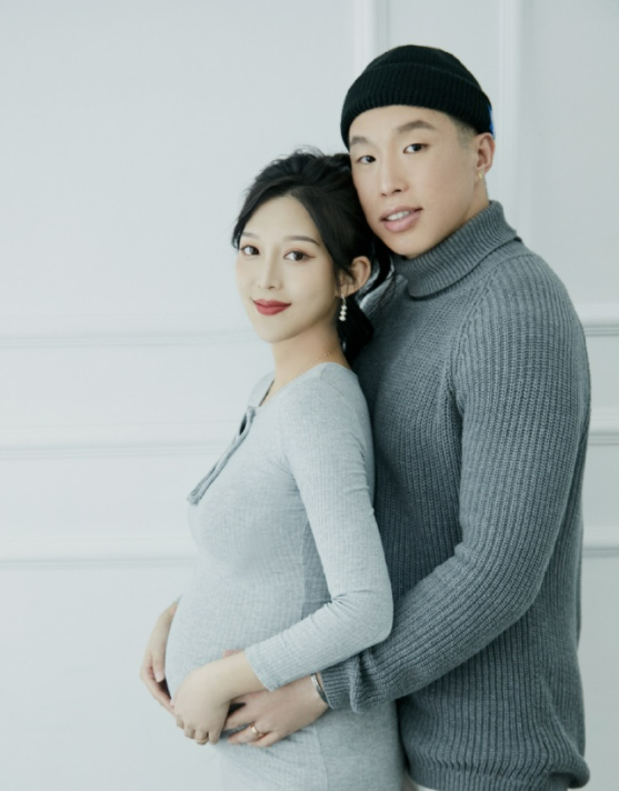 大方晒儿子正脸照!德云社演员烧饼二胎得子,期待三胎生女儿