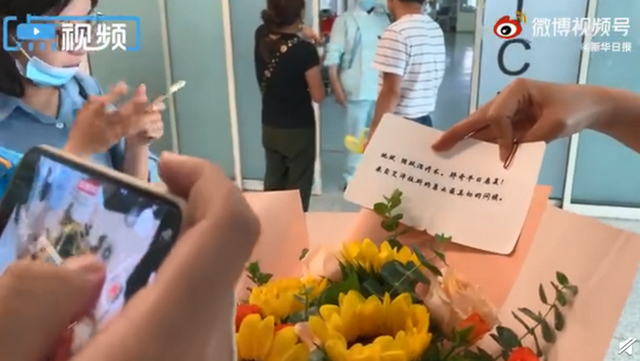 英雄的市民!南京胖哥曾是铅球运动员 网友纷纷留言祝福早日康复